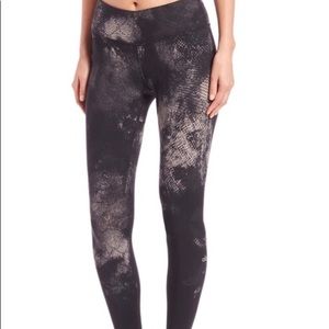 ALO yoga high waisted leggings black smoke